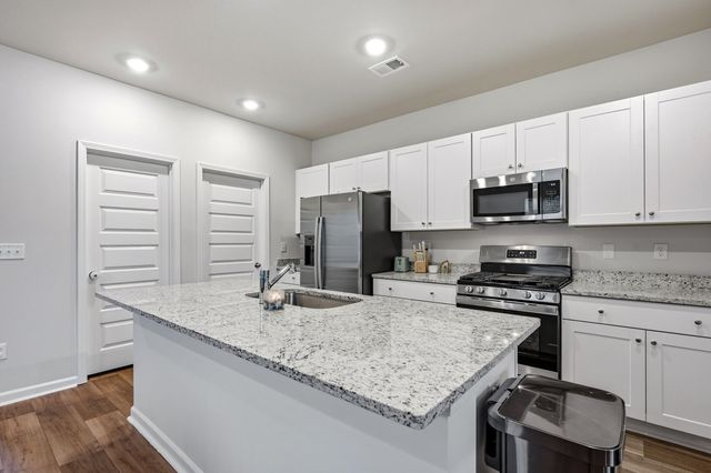 780 Wapama St., Little River, SC 29566