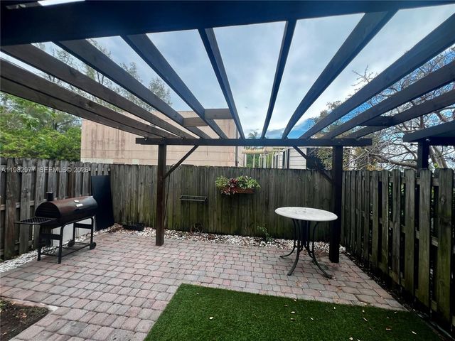 11989 SW 150th Pl, Miami, FL 33196