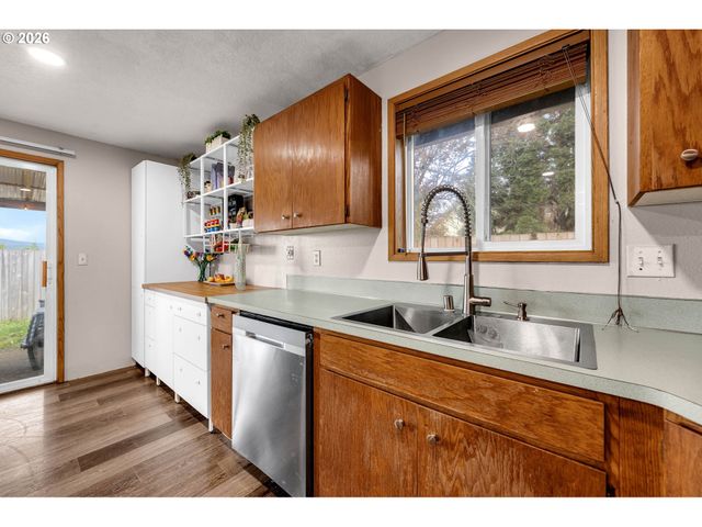 5011 Ne 151ST Ave, Vancouver, WA 98682