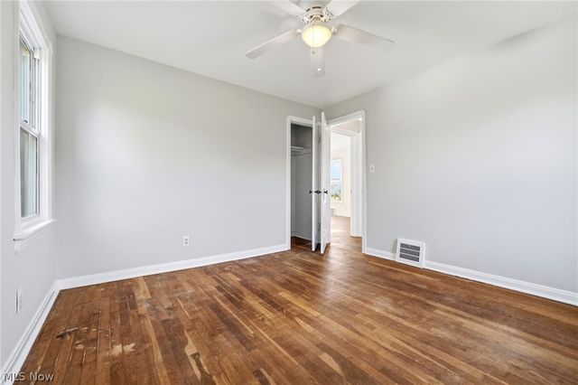 6210 Crossview Road, Seven Hills, OH 44131