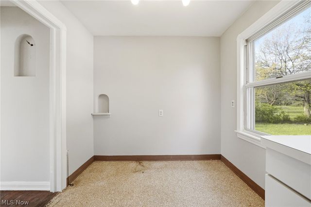 6210 Crossview Road, Seven Hills, OH 44131