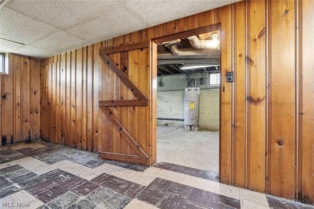 6210 Crossview Road, Seven Hills, OH 44131