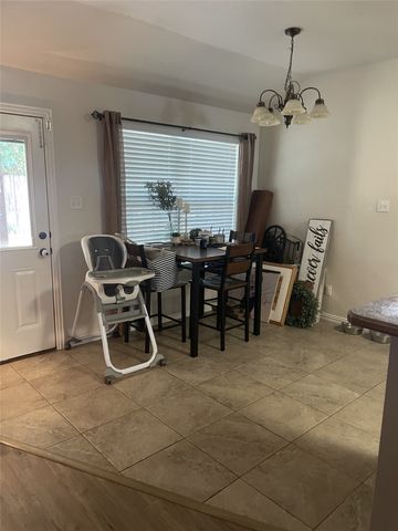 607 E Water Street, Weatherford, TX 76086