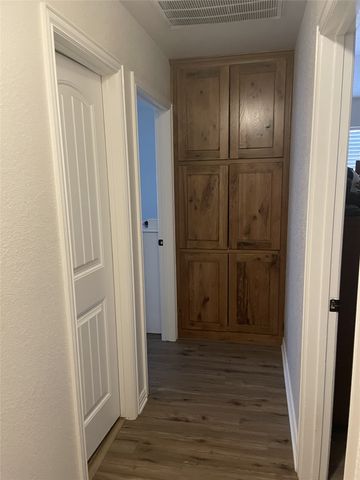 607 E Water Street, Weatherford, TX 76086