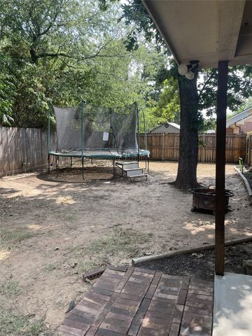 607 E Water Street, Weatherford, TX 76086