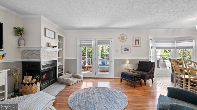 15 MORN MIST CT, Baltimore, MD 21234