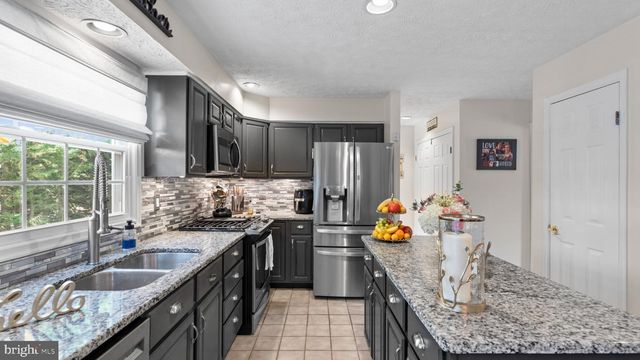 15 MORN MIST CT, Baltimore, MD 21234