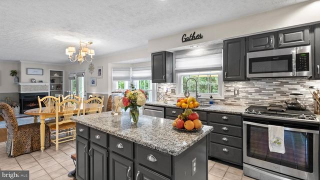 15 MORN MIST CT, Baltimore, MD 21234