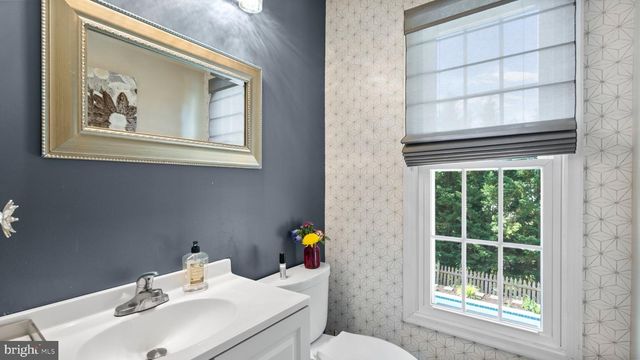 15 MORN MIST CT, Baltimore, MD 21234