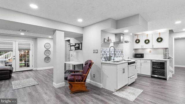 15 MORN MIST CT, Baltimore, MD 21234