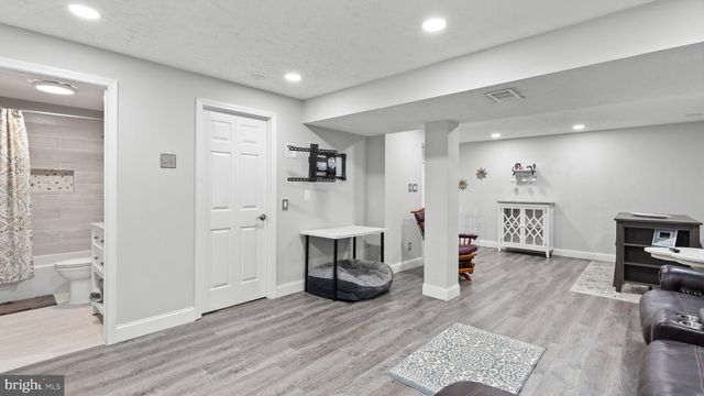 15 MORN MIST CT, Baltimore, MD 21234