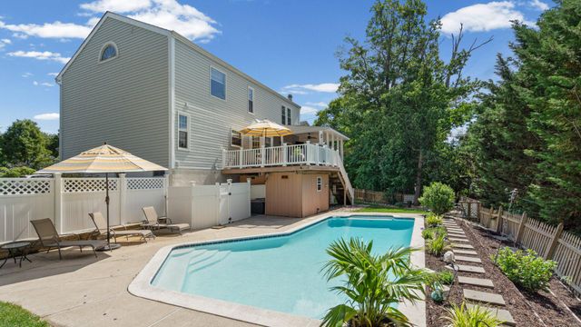 15 MORN MIST CT, Baltimore, MD 21234