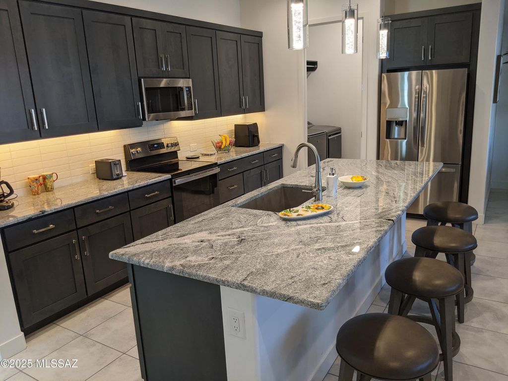 30987 S Basalt Drive, Oracle, AZ 85623