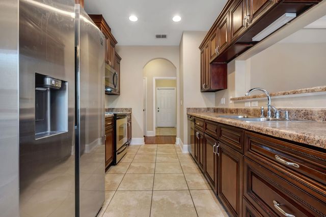 30 Carousel Circle, Crawfordville, FL 32327