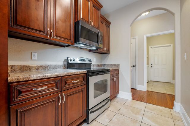 30 Carousel Circle, Crawfordville, FL 32327