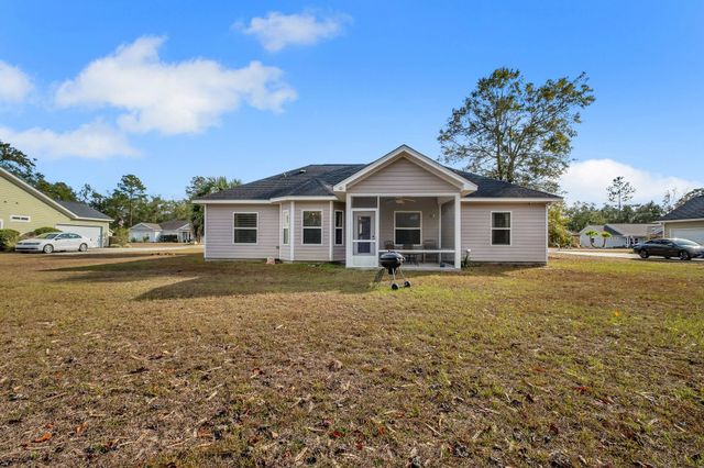 30 Carousel Circle, Crawfordville, FL 32327