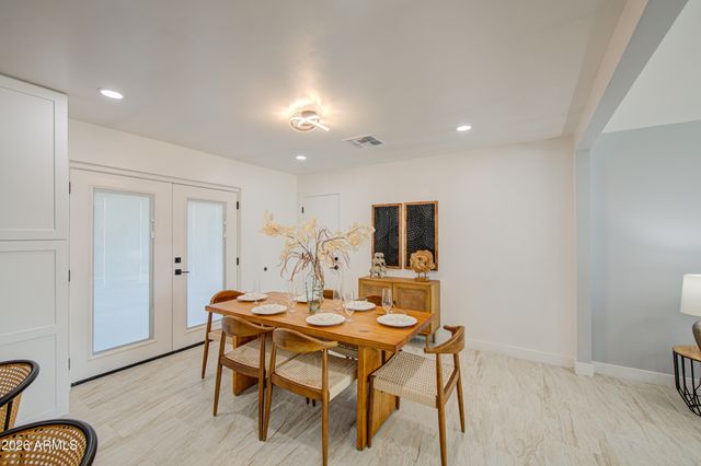 9043 N 16th Drive, Phoenix, AZ 85021