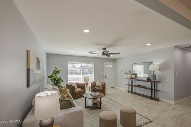 9043 N 16th Drive, Phoenix, AZ 85021