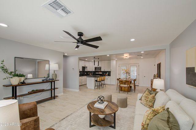 9043 N 16th Drive, Phoenix, AZ 85021