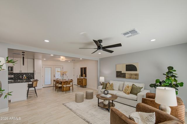 9043 N 16th Drive, Phoenix, AZ 85021