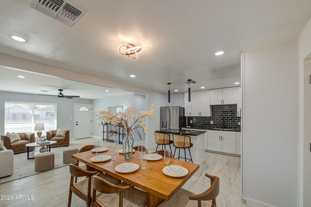 9043 N 16th Drive, Phoenix, AZ 85021