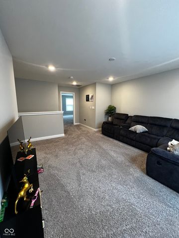 7329 Doyal Drive, Whitestown, IN 46075