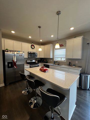 7329 Doyal Drive, Whitestown, IN 46075