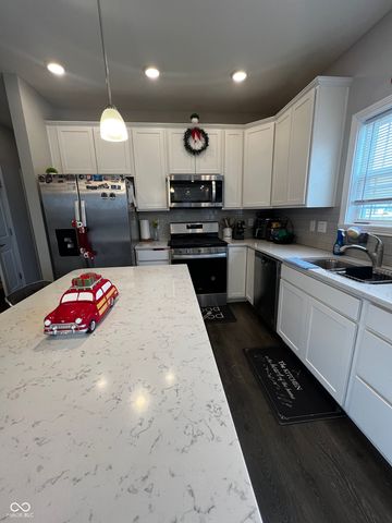 7329 Doyal Drive, Whitestown, IN 46075