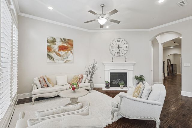 2812 Cedar Elm Drive, Carrollton, TX 75010