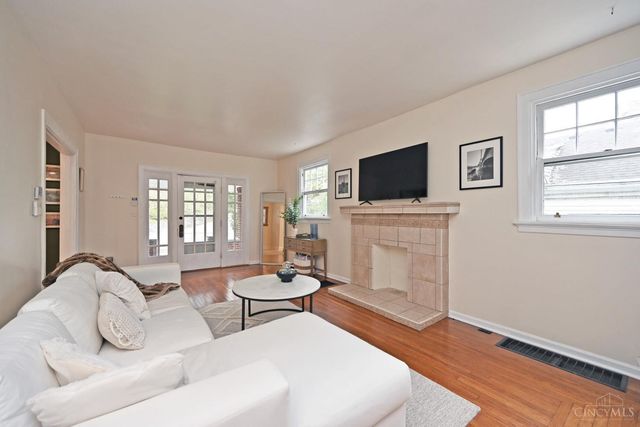 3583 Linwood Avenue, Cincinnati, OH 45226