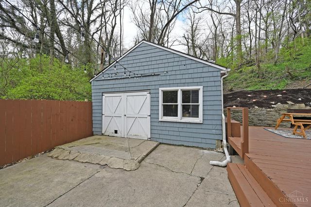 3583 Linwood Avenue, Cincinnati, OH 45226