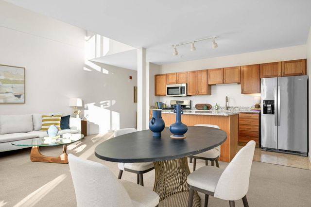 1829 3rd Avenue S 215, Minneapolis, MN 55404