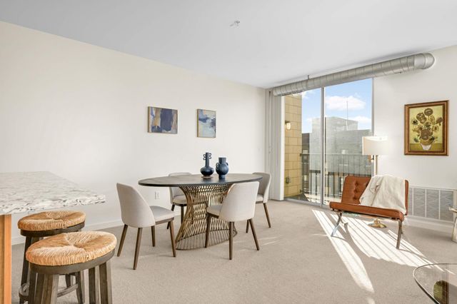 1829 3rd Avenue S 215, Minneapolis, MN 55404