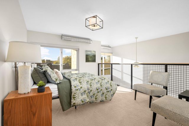 1829 3rd Avenue S 215, Minneapolis, MN 55404