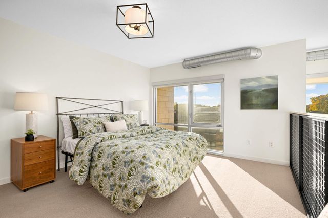 1829 3rd Avenue S 215, Minneapolis, MN 55404