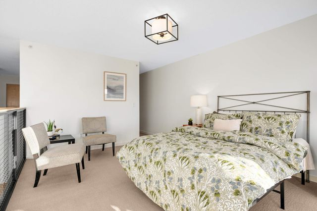 1829 3rd Avenue S 215, Minneapolis, MN 55404