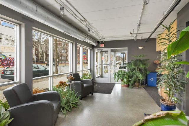 1829 3rd Avenue S 215, Minneapolis, MN 55404