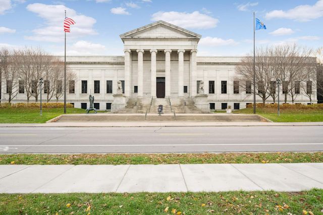 1829 3rd Avenue S 215, Minneapolis, MN 55404