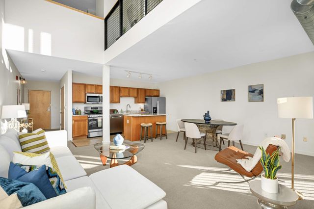 1829 3rd Avenue S 215, Minneapolis, MN 55404