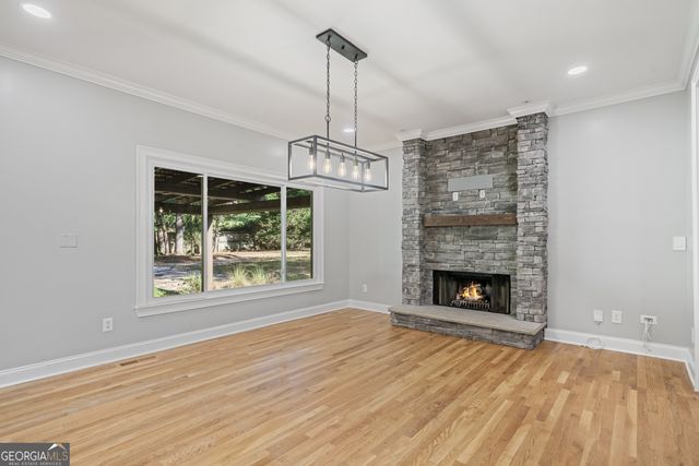 6002 Catamaran Court, Flowery Branch, GA 30542