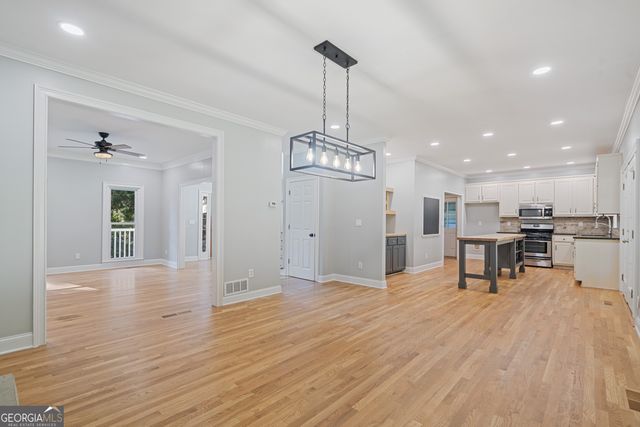 6002 Catamaran Court, Flowery Branch, GA 30542