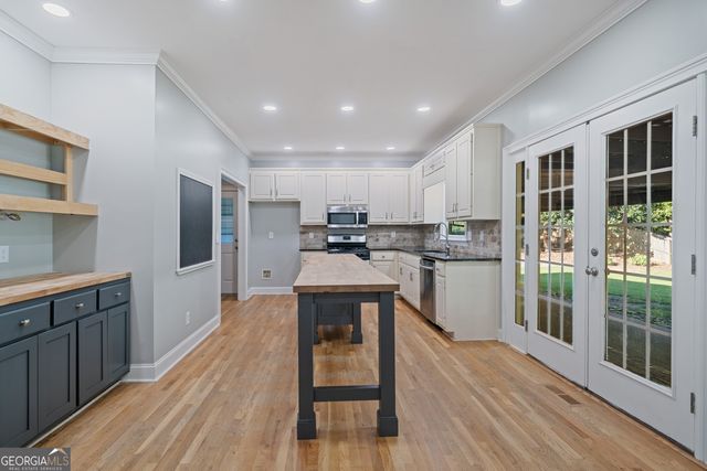 6002 Catamaran Court, Flowery Branch, GA 30542