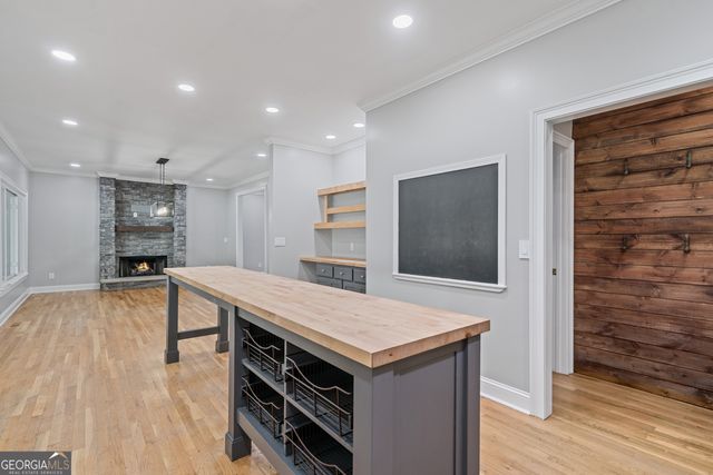 6002 Catamaran Court, Flowery Branch, GA 30542