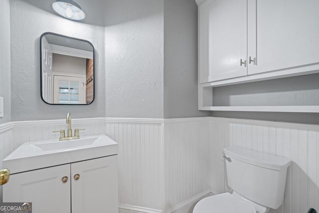 6002 Catamaran Court, Flowery Branch, GA 30542