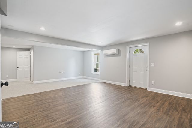 6002 Catamaran Court, Flowery Branch, GA 30542