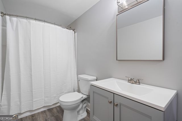 6002 Catamaran Court, Flowery Branch, GA 30542