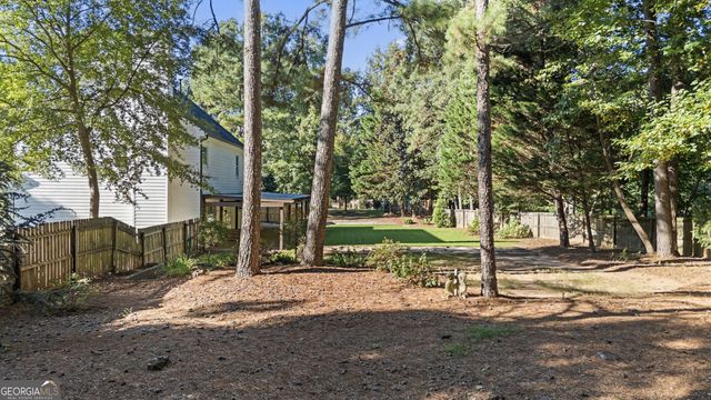 6002 Catamaran Court, Flowery Branch, GA 30542