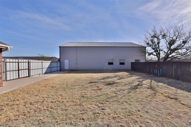 174 Bear Creek Drive, Tuscola, TX 79562