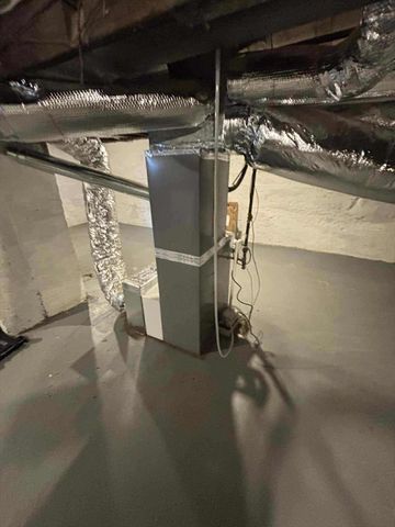 25 Victoria St, Springfield, MA 01104