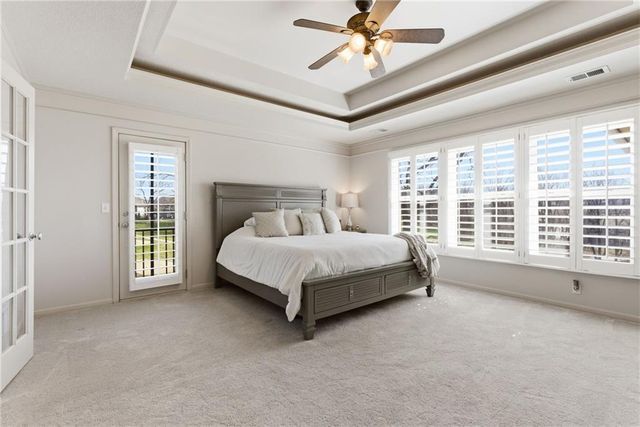 6103 Mashie Court, Parkville, MO 64152